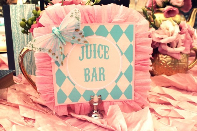 Alice in wonderland party juice bar sign